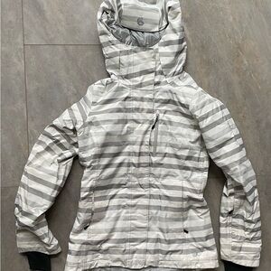 Mountain Hardwear Women's Striped Hooded Ski Jacket in White & Light Gray